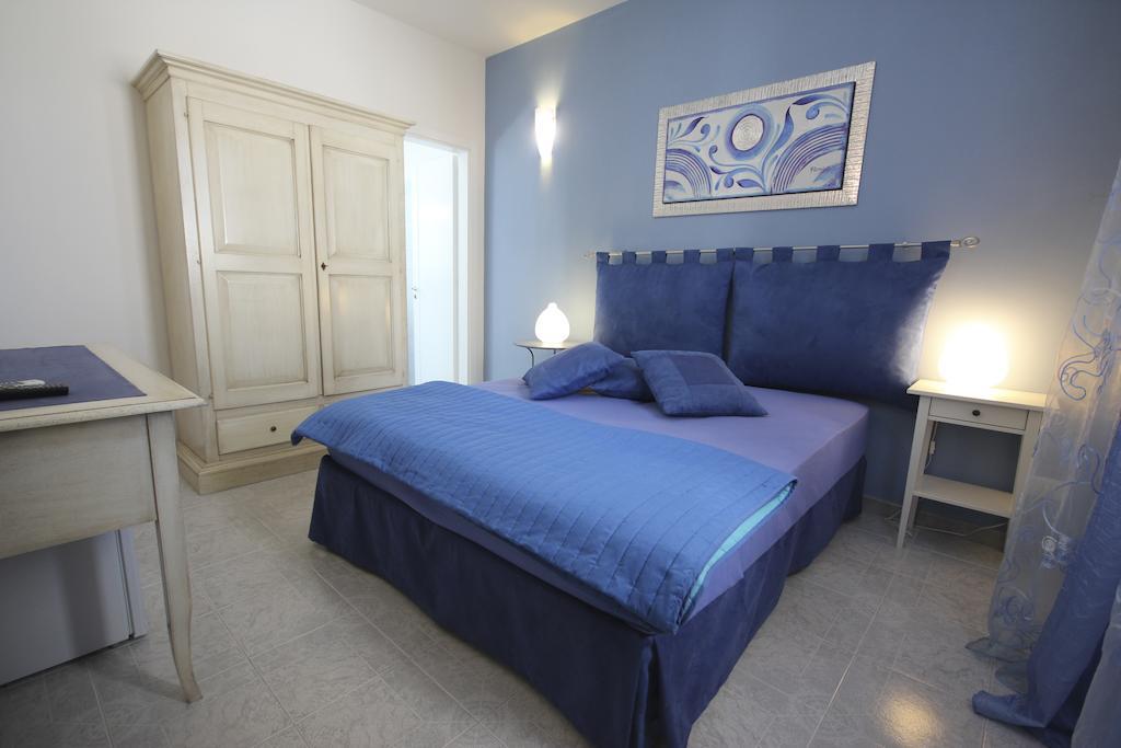 Villa Genny a 500 mt dalla spiaggia San Cataldo  Camera foto